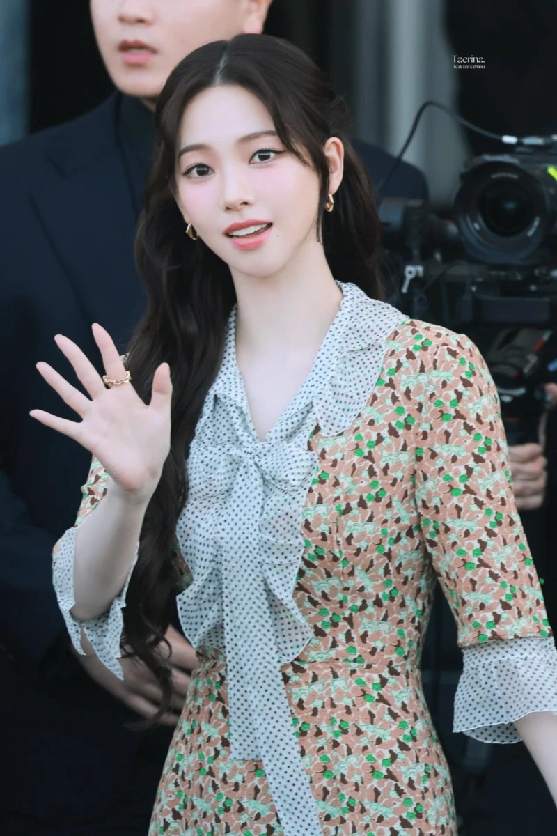 3년 연속 프라다 앰버서더 카리나-6