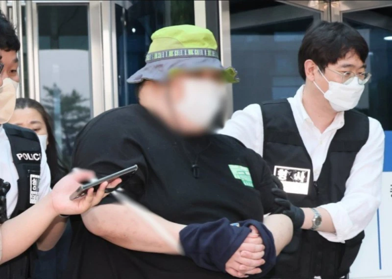 "50명 죽인다" 서울역 칼부림 예고 30대 2심도 징역10월 -5