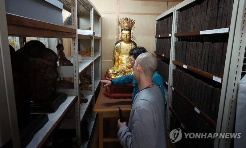 의성 산불 확산에 세계유산 안동 봉정사 비상-2