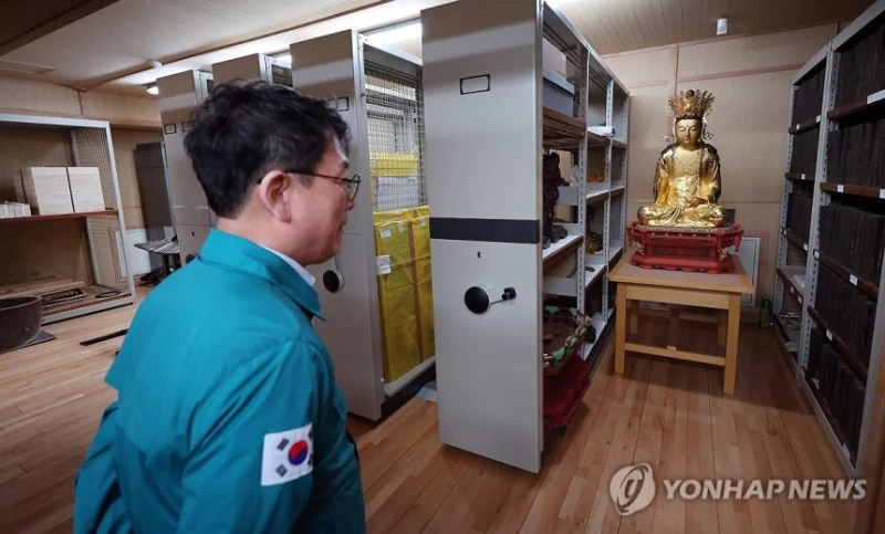 의성 산불 확산에 세계유산 안동 봉정사 비상-3