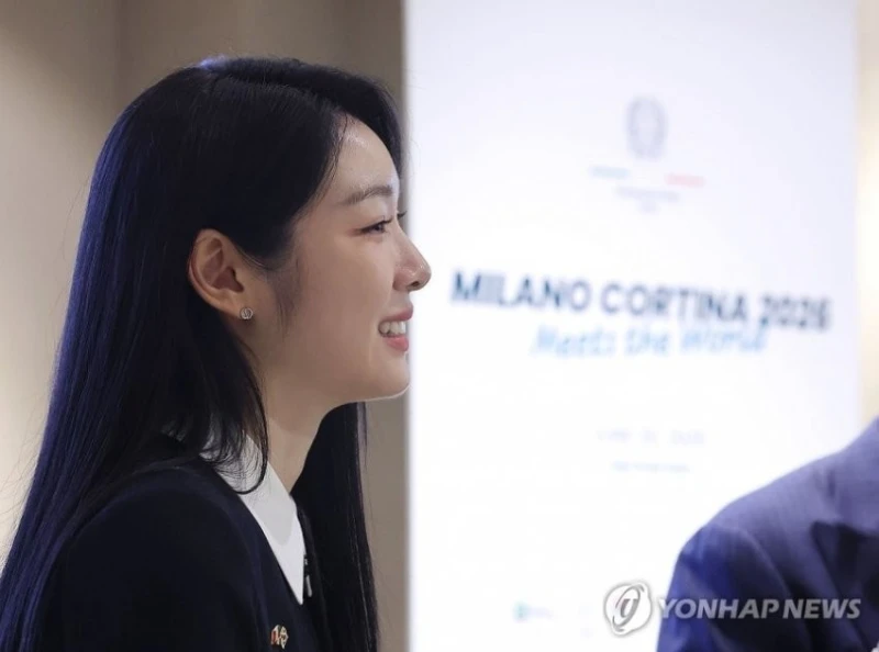 미모가 꺾일 기세가 안보인다는 김연아 최근 모습-8