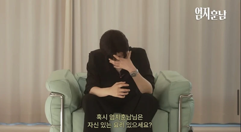 뭔가 열받는 컨셉을 가져 온 엄지윤-5