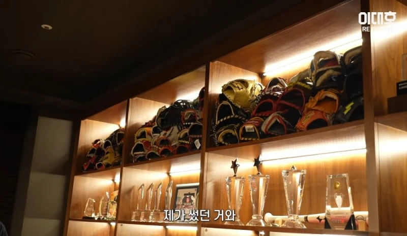 자기집 아무나 안보여주는 보물방 공개한 이대호-31