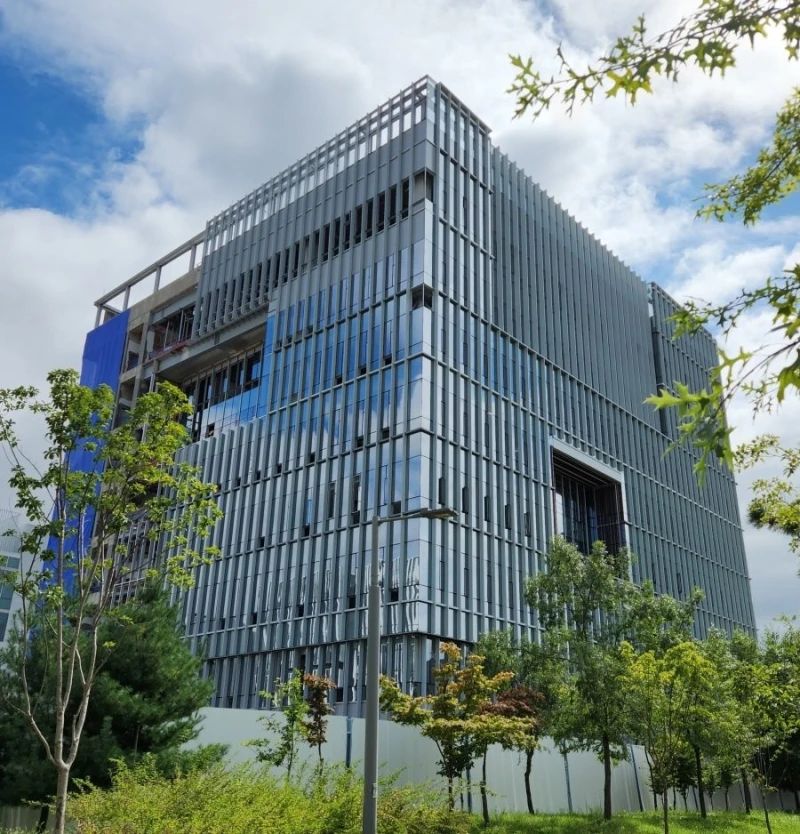 송도 건설중인 기업 사옥들-3