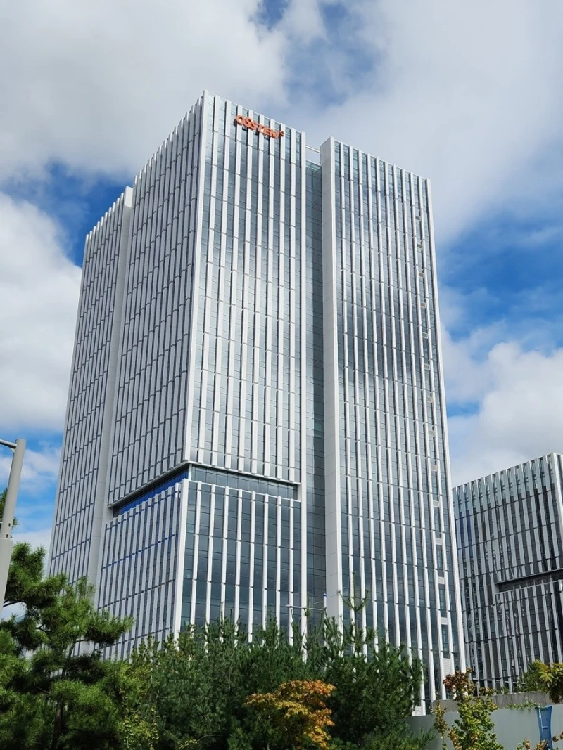 송도 건설중인 기업 사옥들-11