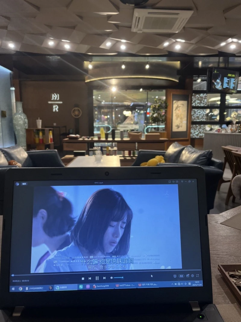 북한 평양에 있다는 카페 근황-4