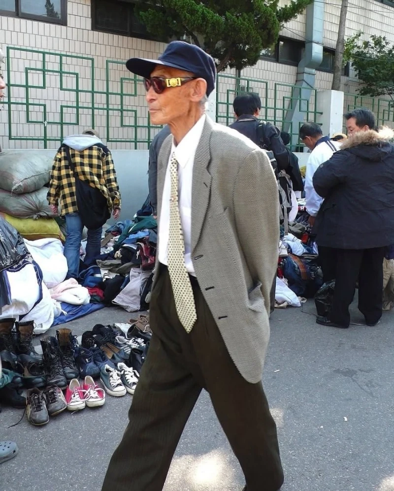 해외에서 화제 된 동묘 할아버지들 패션-11