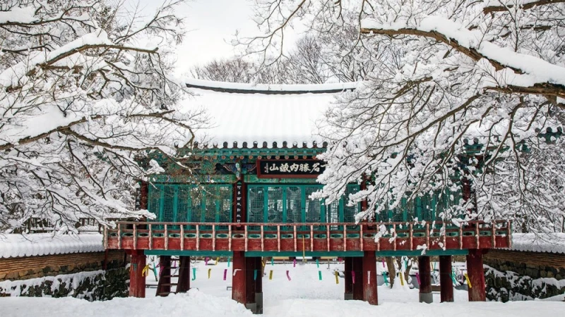 눈 내린 내장사 풍경-2