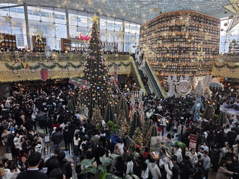 실시간 코엑스 인파 근황 ㄷㄷ-4