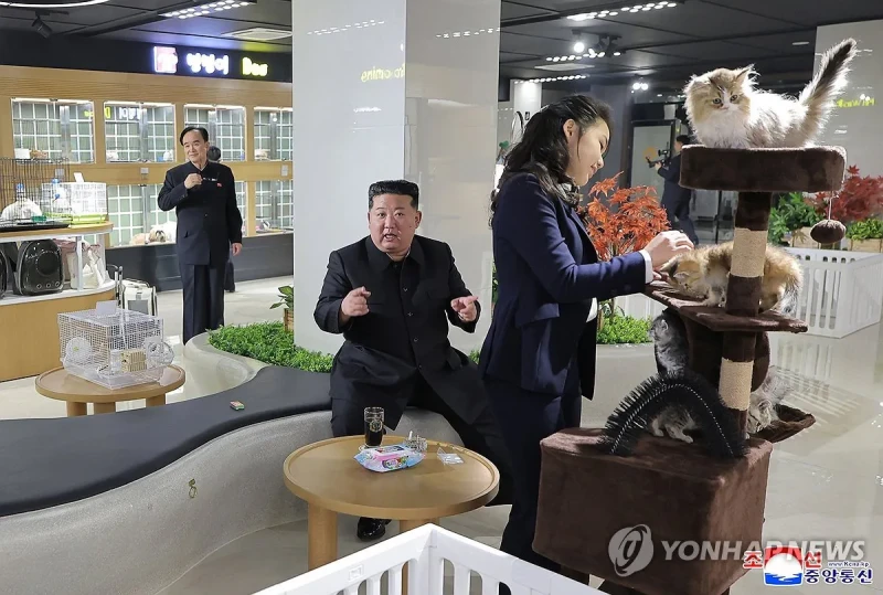 이 와중에 북한 김정은 근황-2