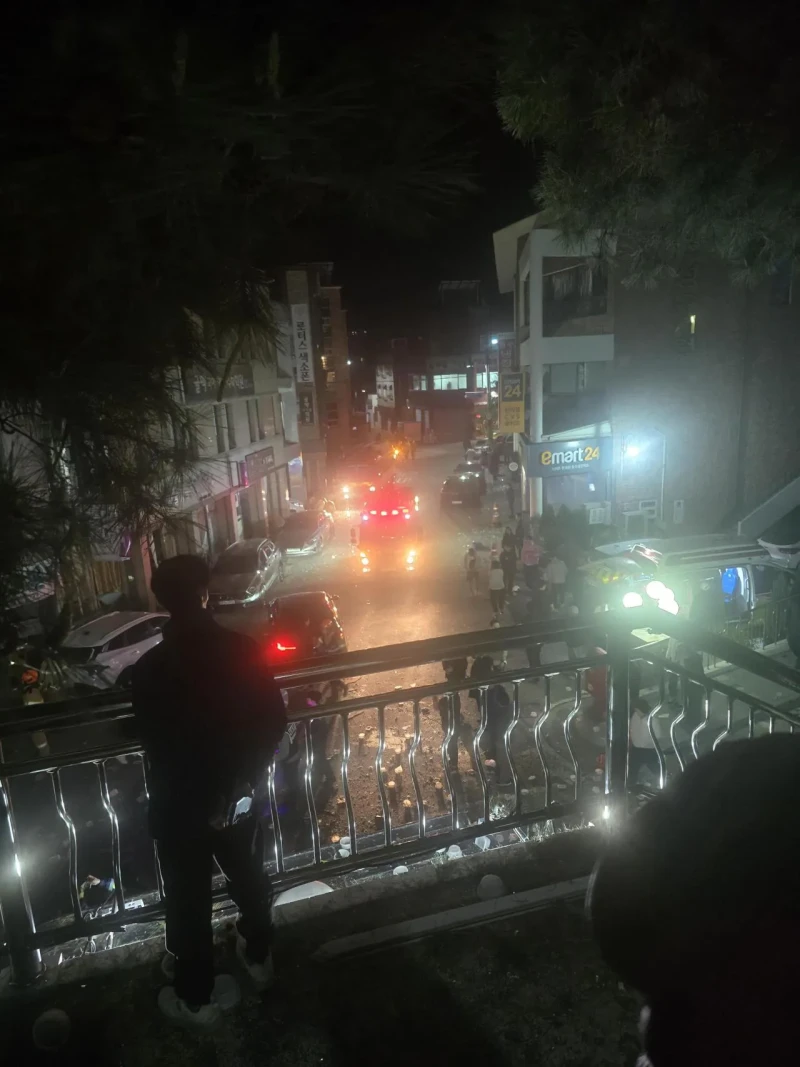 흡사 전쟁터를 방불하는 청주 폭발사고 현장-3