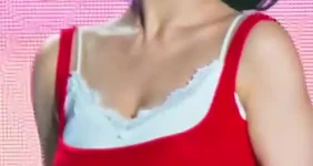라잇썸 초원 단발 타이트한 빨간나시